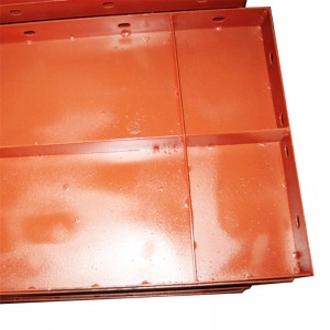 Konstrukce Betonová ocelová závěrná deska lakovaná typ B s tloušťkou plechu 1,2 mm